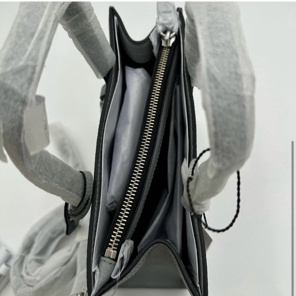 Marc Jacobs Looney Toon collab. Classic bugs bunny tote with organizer 💝 - Picture 3 of 3